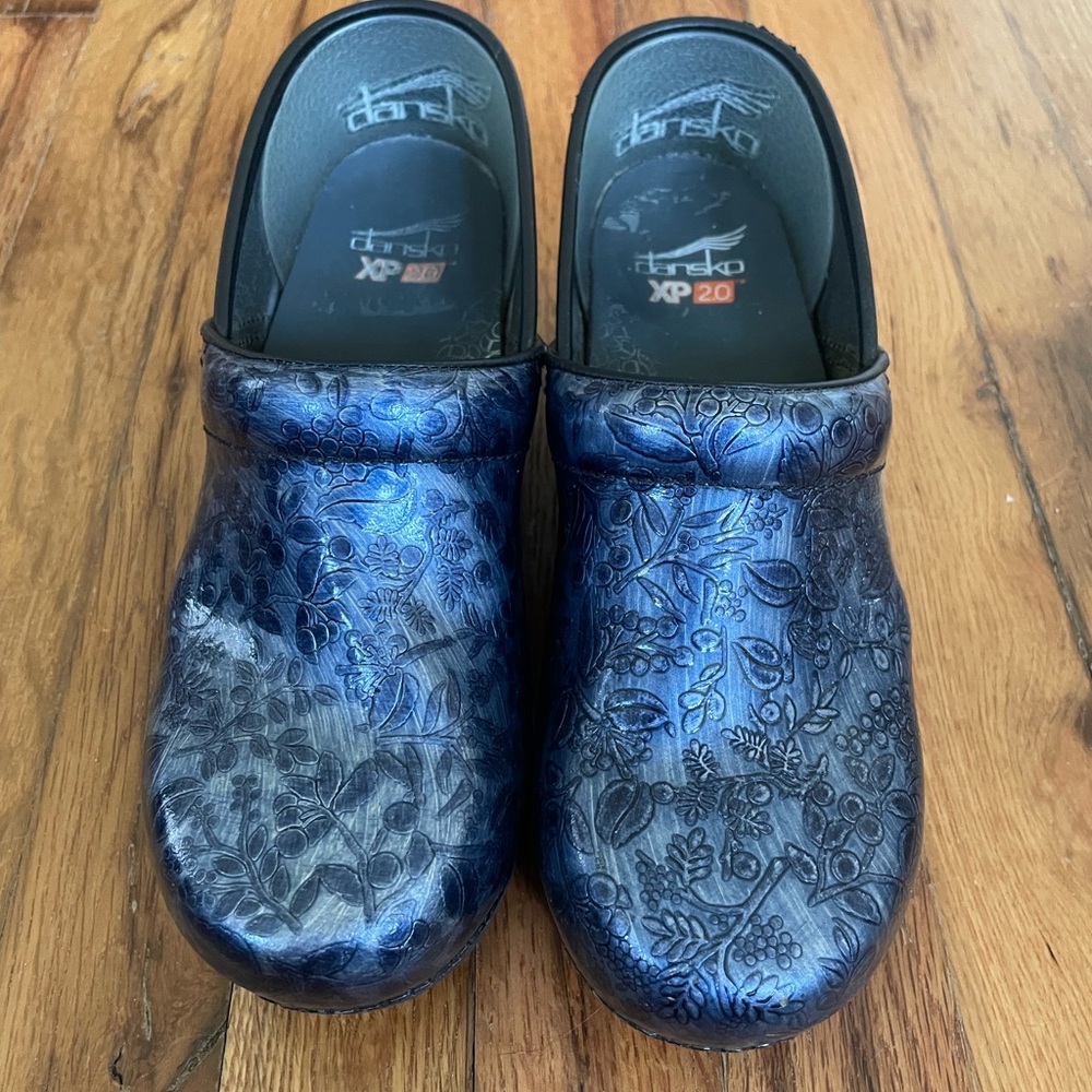 Dansko XP 2.0 Navy Floral Tooled Clogs
